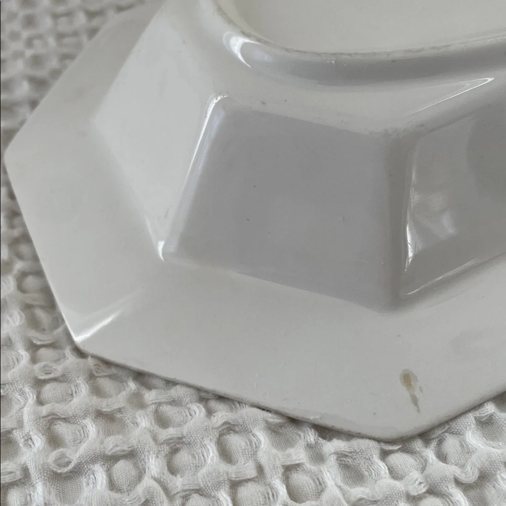 INDEPENDENCE IRONSTONE Vintage White Farmhouse Vegetable Serving Dish 9” x 6”